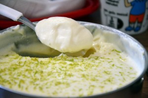 Recheio de Mousse de Limão Recheio de Mousse de Limão